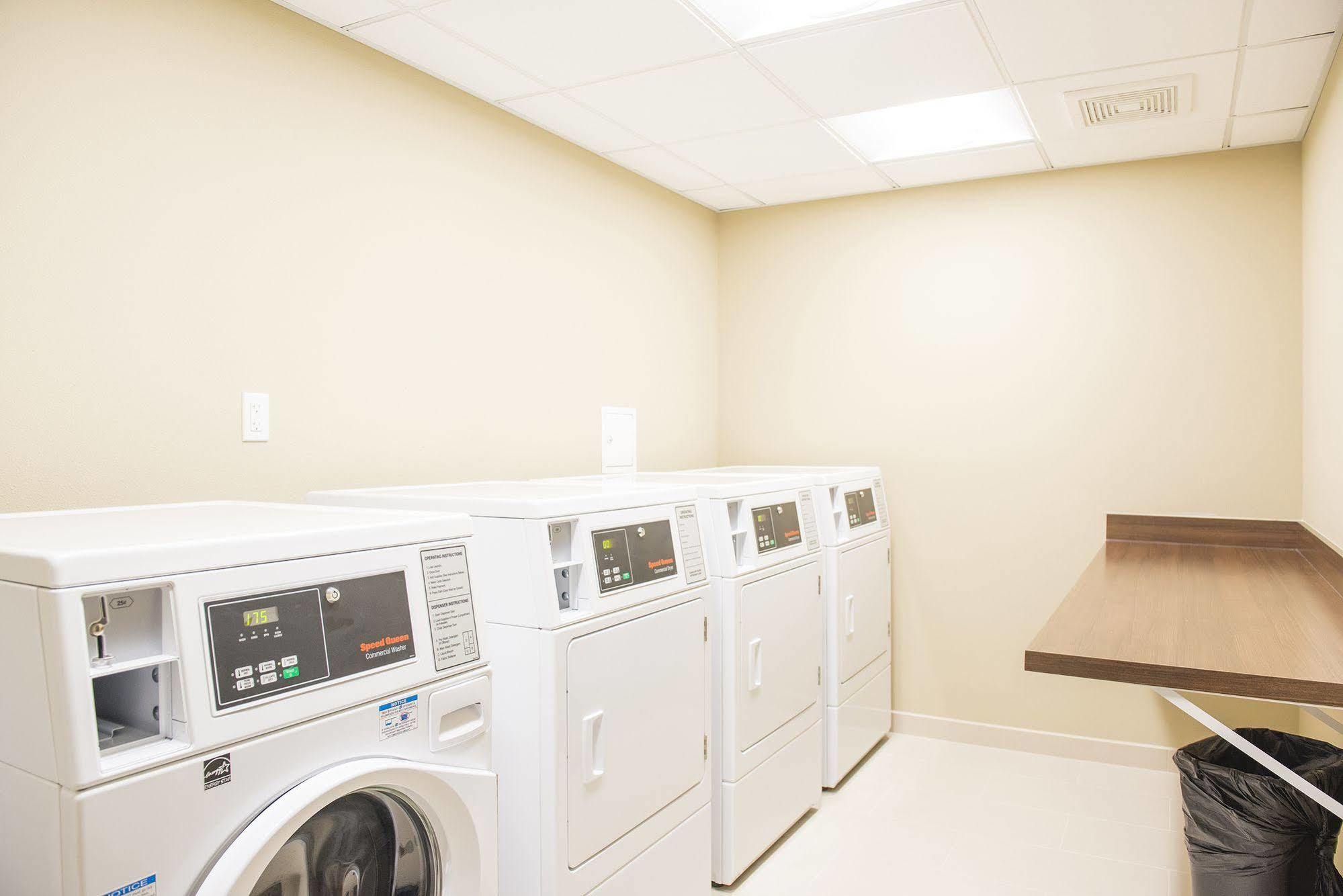 Candlewood Suites Fargo South-Medical Center By Ihg المظهر الخارجي الصورة